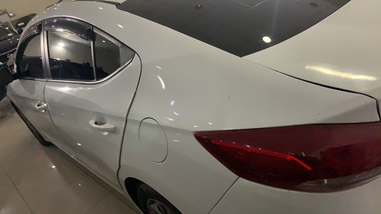 هیوندای ئەلەنترا